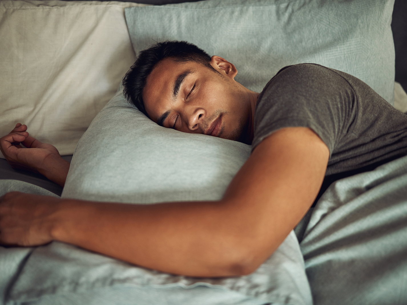 Sov som en konge: Praktiske råd til dybere og mere tilfredsstillende søvn