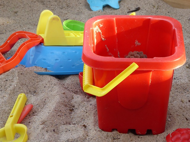 Sådan bygger du den perfekte sandkasse til børnene